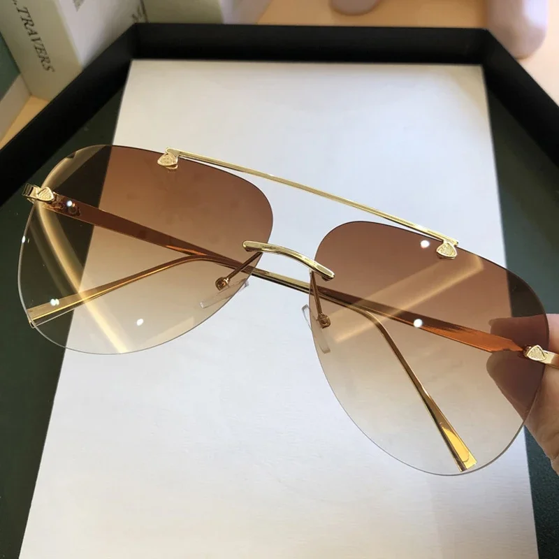 แว่นกันแดดทรงนักบินวินเทจ ไร้ก - Vintage Fashion Enthusiasts บทวิจารณ์และราคา